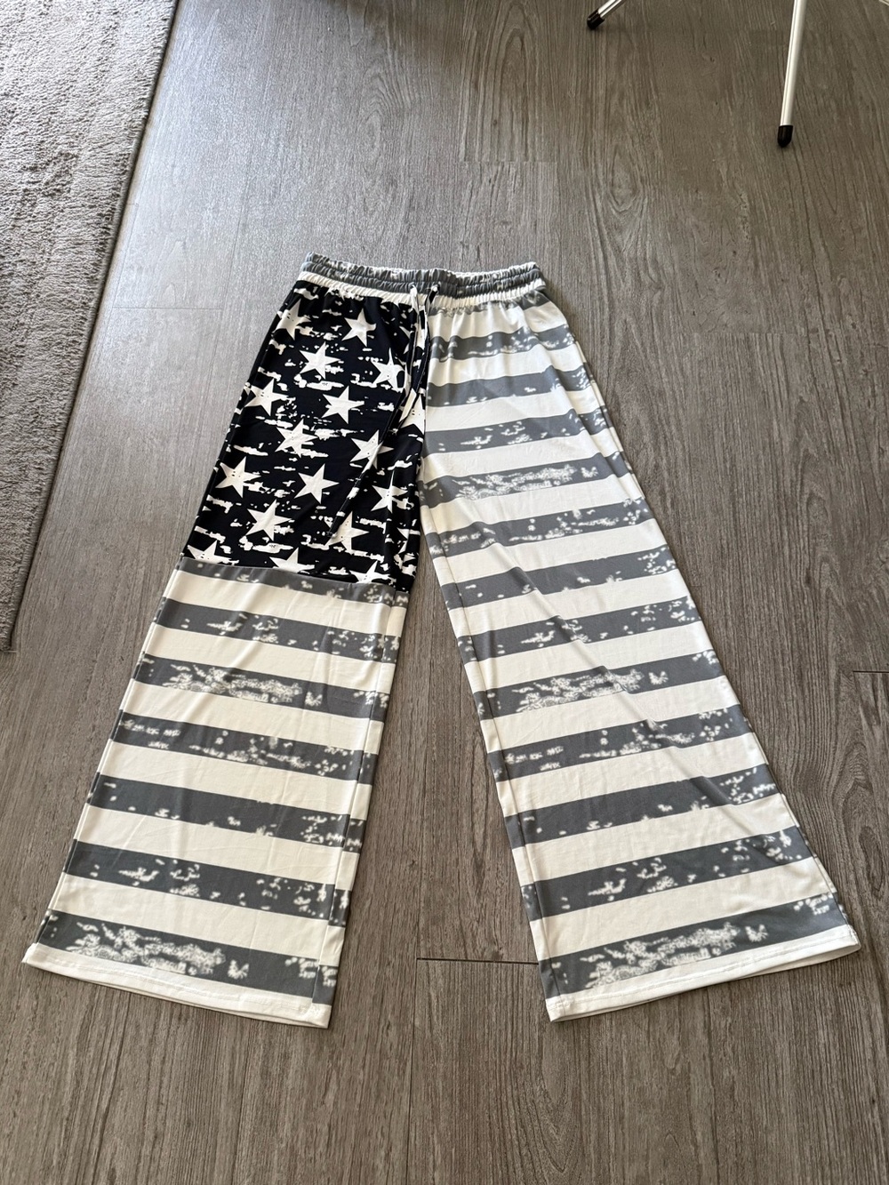 Zenana Black, Gray & White Stars-and-Stripes Wide-Leg Lounge Pants NEW